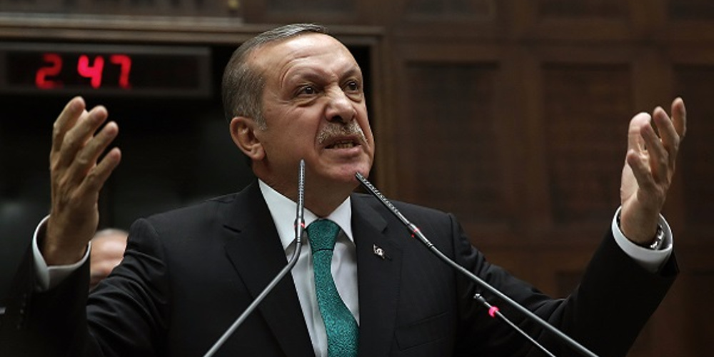 Σάλος στην Τουρκία με την φωτογραφία που τον εμφανίζει σαν τον… διάβολο με κέρατα – «Άφρισε» ο Τούρκος πρόεδρος