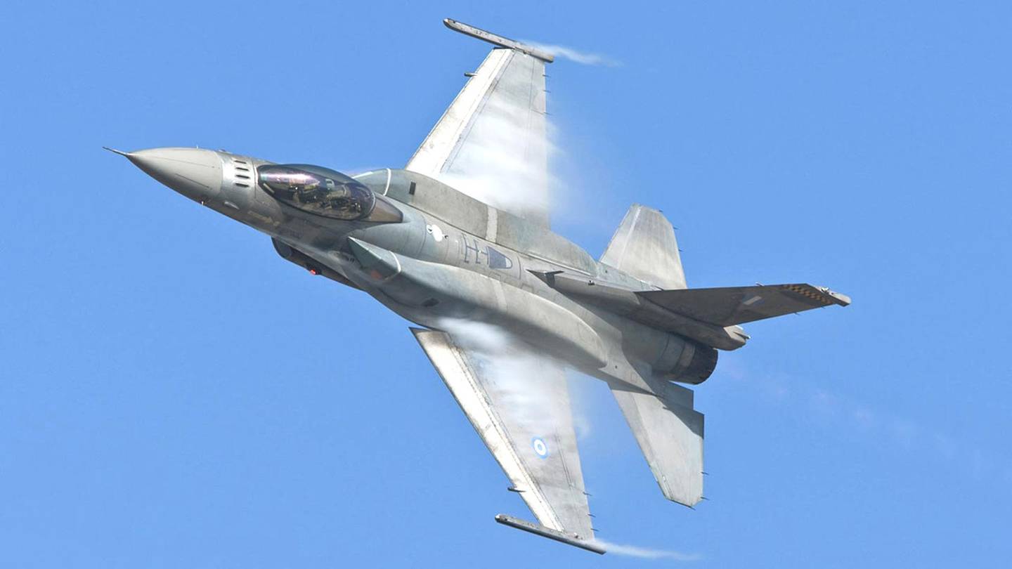 «Ναι» σε όλα  η NΔ για τη σύμβαση των F-16 με «πιστολιές» κατά Π.Καμμένου για την «τιμή των όπλων»