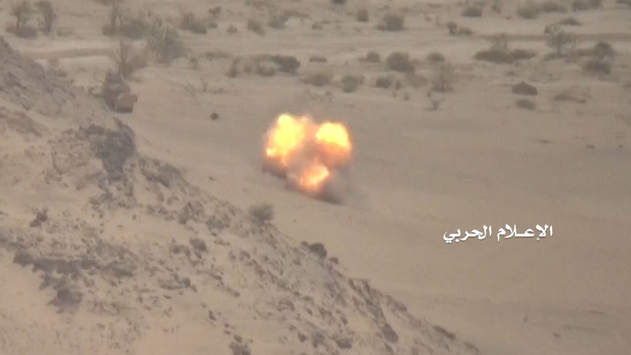 Βίντεο: Σαουδαραβικά θωρακισμένα οχήματα τρέπονται σε φυγή έπειτα από επίθεση των Xούθι