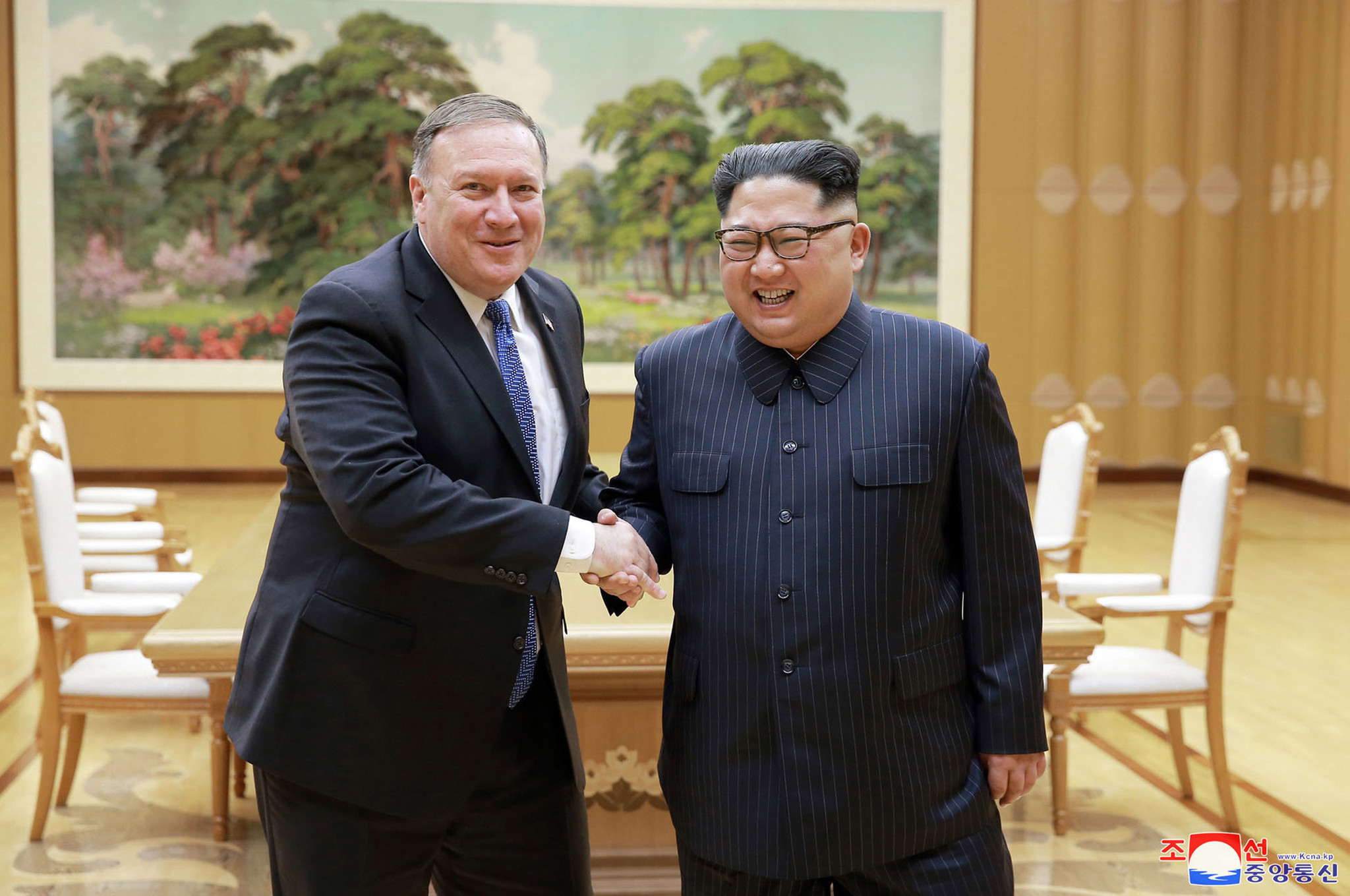 Αμερικάνικες επενδύσεις δισεκατομμυρίων στη Βόρεια Κορέα υπόσχεται ο Πομπέο