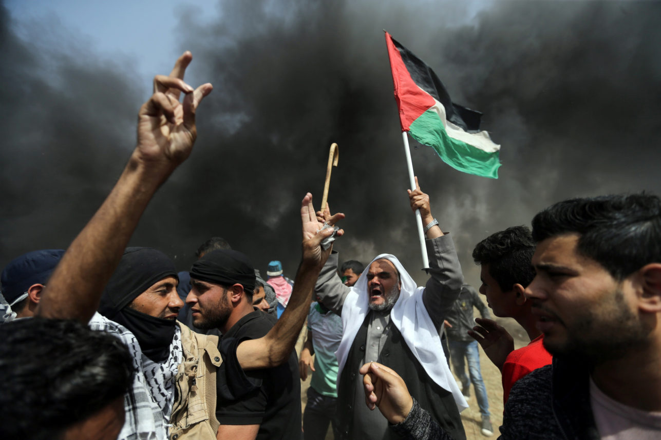 Γάζα: Με κοκτέιλ μολότοφ σε χαρταετούς επιχειρούν να απαντήσουν οι Παλαιστίνιοι (βίντεο)