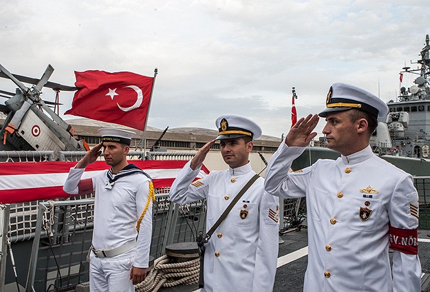 Συνελήφθησαν 19 αξιωματικοί του τουρκικού Ναυτικού & καταζητούνται άλλοι 12 – «Ετοίμαζαν πραξικόπημα»
