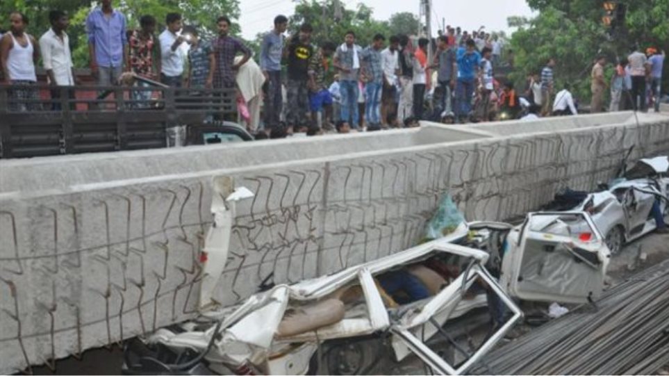 Ινδονησία: Κατάρρευση αερογέφυρας – 16 νεκροί