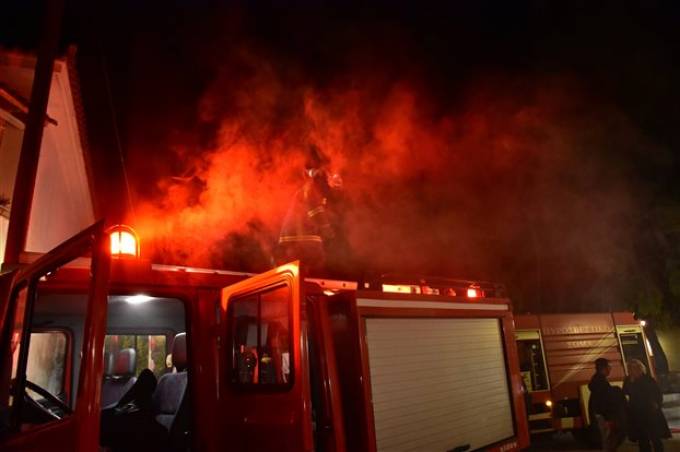 Παράνομοι μετανάστες  έβαλαν τη φωτιά στα κρατητήρια της Πέτρου Ράλλη