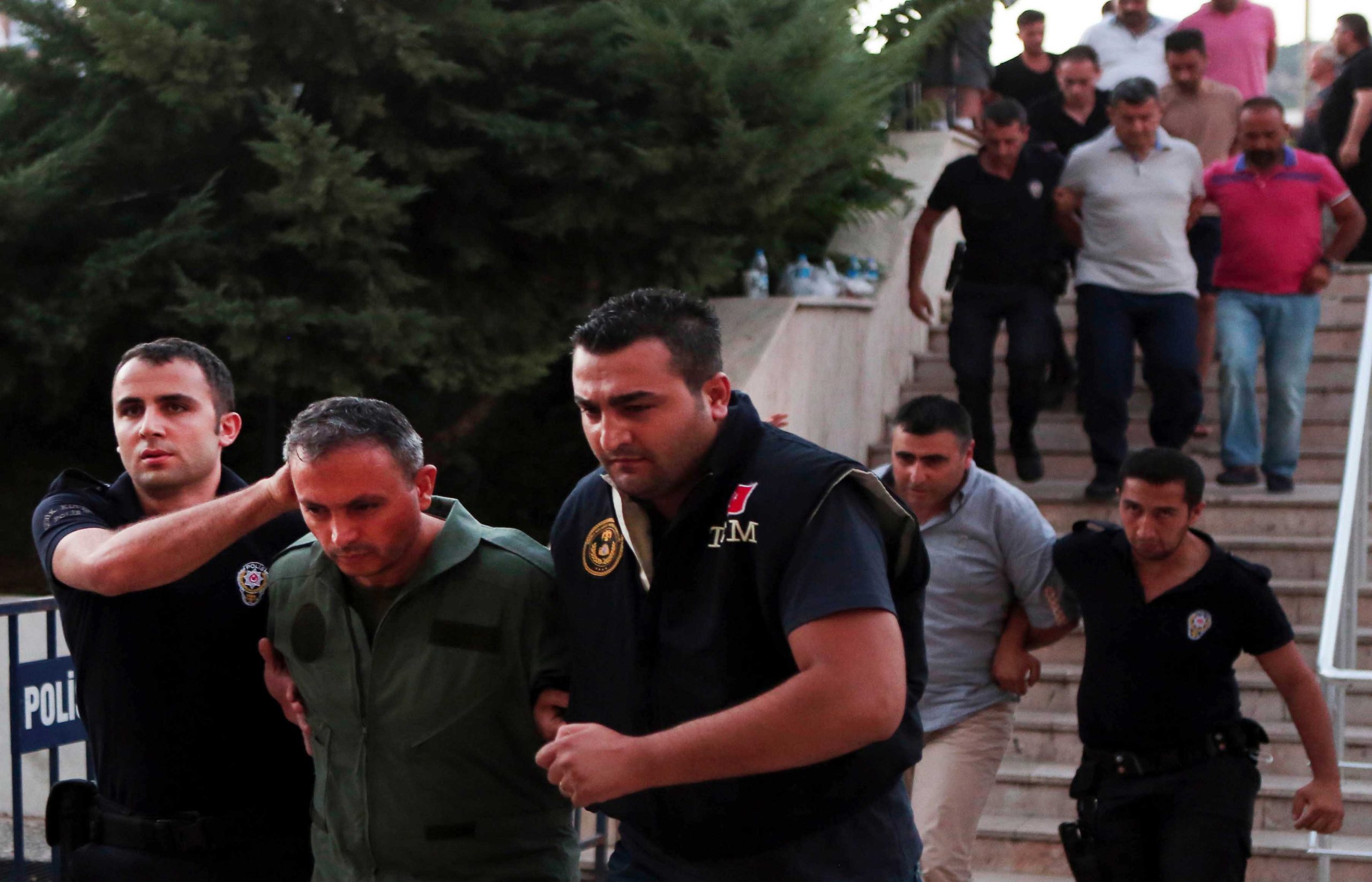 ΕΚΤΑΚΤΟ: Συνελήφθησαν 121 αξιωματικοί της τουρκικής Αεροπορίας – Ετοίμαζαν πραξικόπημα μαζί με το Ναυτικό