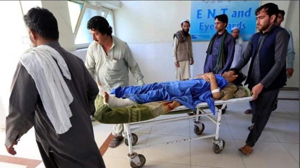 Αφγανιστάν: Βομβιστής αυτοκτονίας σκόρπισε το θάνατο σε αγώνα κρίκετ – Οι αρχές στοχοποιούν τους Ταλιμπάν