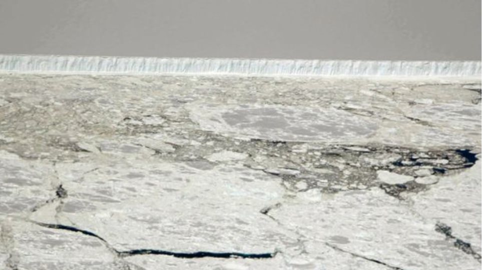 Βίντεο: Εντυπωσιακές εικόνες από αποκόλληση παγόβουνου στην Ανταρκτική – 4 φορές όσο το Λονδίνο το μέγεθός του