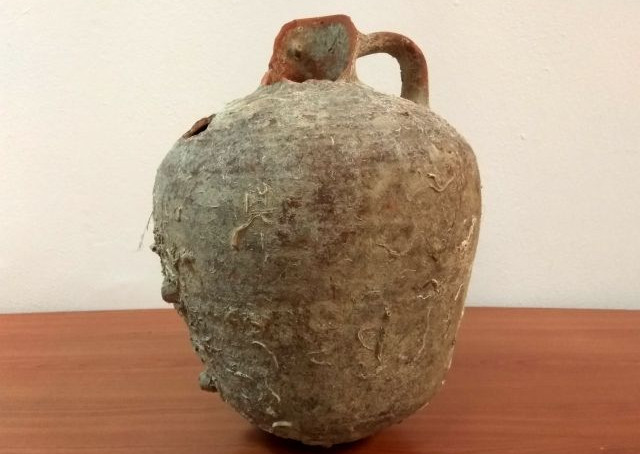 Ηράκλειο: Συνελήφθη αλλοδαπός ψαράς για αρχαιοκαπηλία – Είχε στο σκάφος του αμφορείς του 7ου μ.Χ. αιώνα (φωτό)