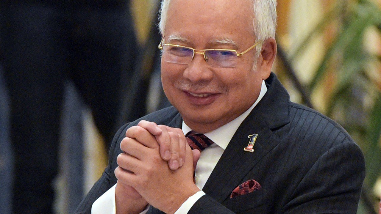 Μαλαισία: 29 εκατ. δολάρια και διάφορα πολύτιμα αντικείμενα κατάσχεσαν οι αρχές από το σπίτι του πρώην πρωθυπουργού