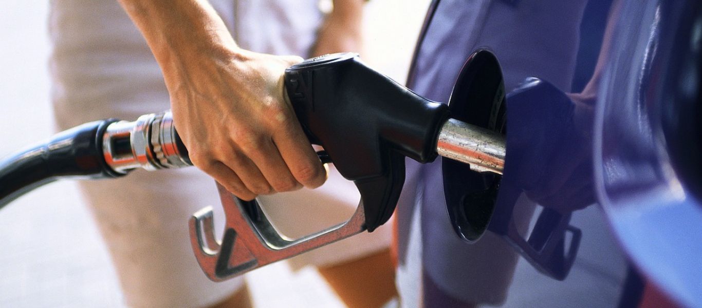 Η «έκρηξη» των τιμών στην βενζίνη προμηνύει ένα εφιαλτικό καλοκαίρι στην τσέπη των Ελλήνων