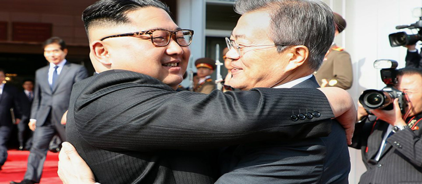 Έκτακτη  συνάντηση του Κιμ Γιονγκ Ουν με τον Μουν Τζε-ιν ανοίγει το δρόμο για την συνάντηση με Τραμπ;