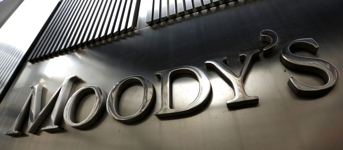 Ιταλία: Με υποβάθμιση απειλεί ο οίκος Moody’s