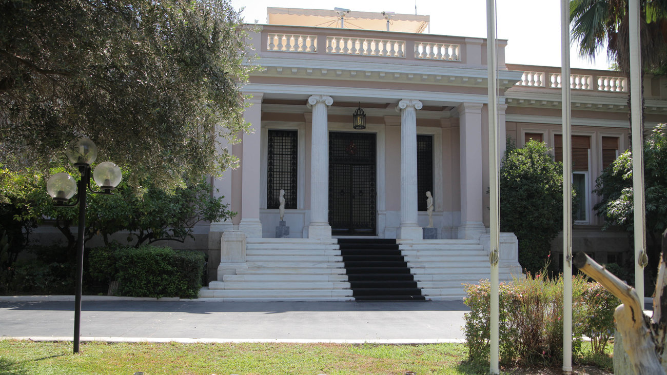 Μαξίμου: Τίποτα δεν έχει τελειώσει ακόμα για το Σκοπιανό