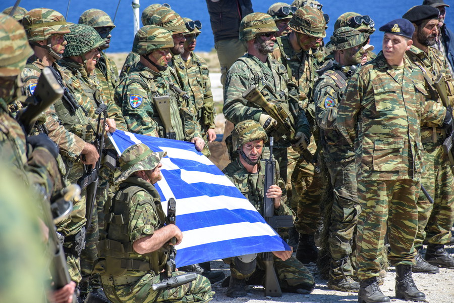 Δείτε το 33o επεισόδιο της εκπομπής των ΕΔ «Με Αρετή και Τόλμη» (βίντεο)