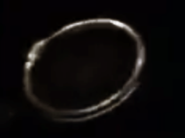 Αντανάκλαση ή κάτι άλλο: Περίεργο φαινόμενο στον ουρανό στις ΗΠΑ (βίντεο)