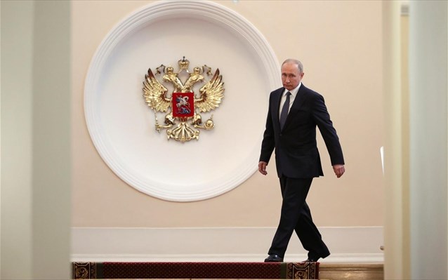 Ο Πούτιν απαντά στις κυρώσεις των ΗΠΑ: Επικύρωσε νόμο «αντιμέτρων»