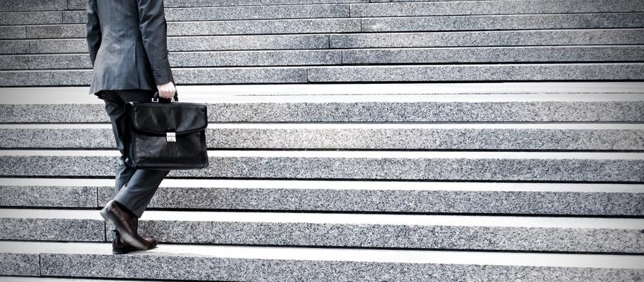 Ο ομοφυλόφιλος σύντροφος πολίτη της ΕΕ έχει το δικαίωμα διαμονής παντού στην ΕΕ