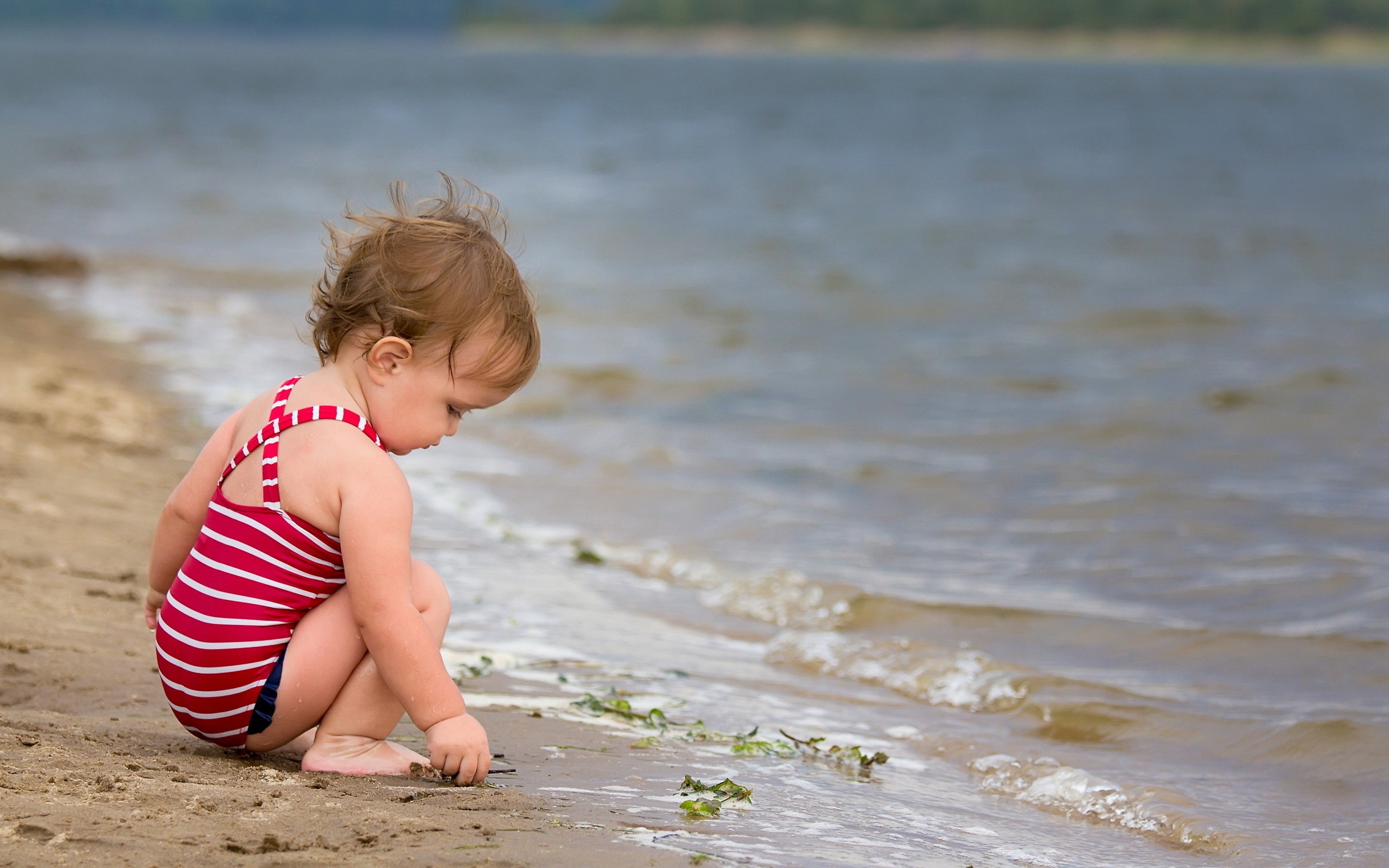 Είναι ή όχι ασφαλές να μπει το παιδί στην θάλασσα μετά το φαγητό;
