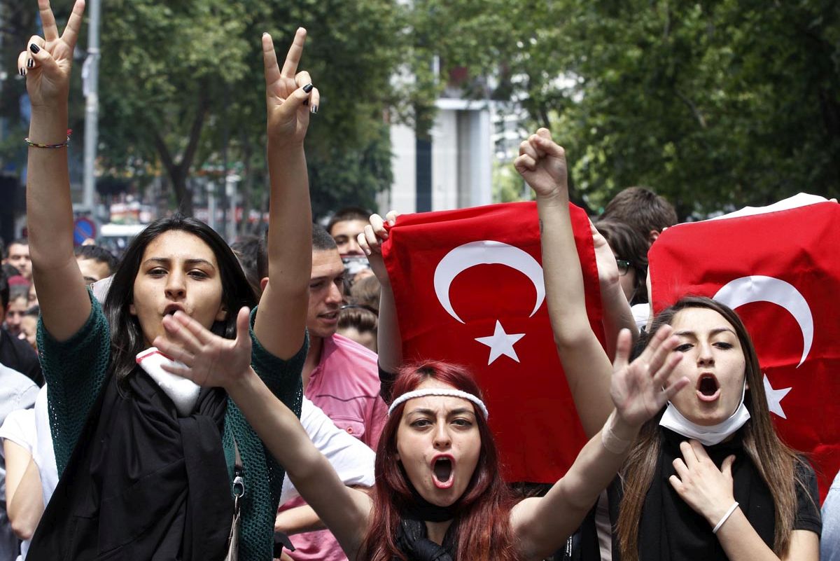 Το 83% των Τούρκων διαφωνεί με την πολιτική Ερντογάν να χρησιμοποιεί τον άνθρακα αντί της ανανεώσιμης ενέργειας