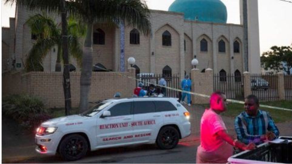 Ν. Αφρική: Επίθεση άνδρα με μαχαίρι μέσα σε τζαμί – Νεκρός ο δράστης και δύο ακόμη άτομα