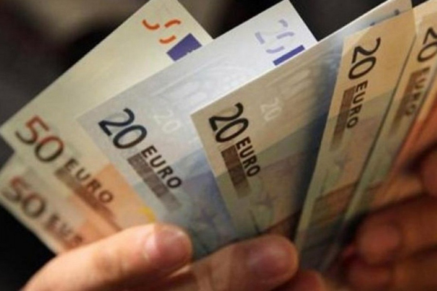 Τρίκαλα: Σπείρα Βούλγαρων κάνει αγορές με πλαστά χαρτονομίσματα – Τους αναζητούν οι αρχές