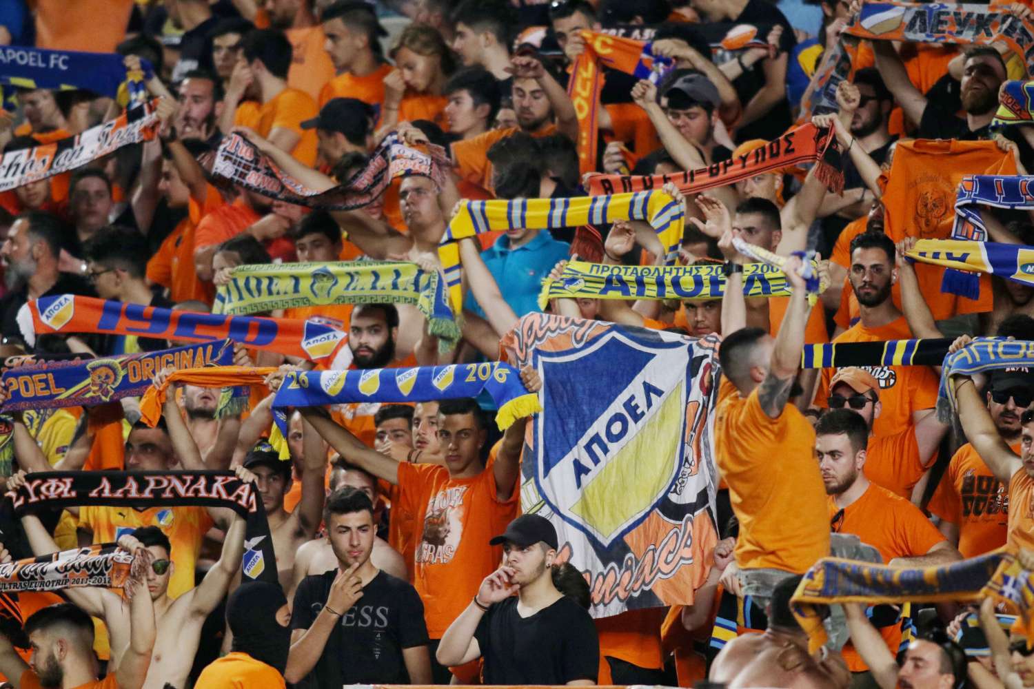 Φίλαθλοι ΑΠΟΕΛ: «Ανεπιθύμητοι στην Κύπρο οι προδότες Τσίπρας, Κοτζιάς και Καμμένος»!