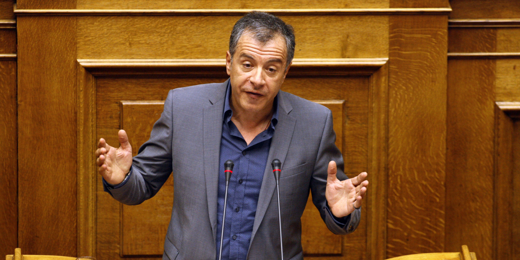 Σ.Θεοδωράκης: «Δεν θα στηρίξω τώρα την κυβέρνηση αλλά είναι καλή η συμφωνία – Πολλοί Ελληνες μιλάνε σλαβικά άλλωστε»!
