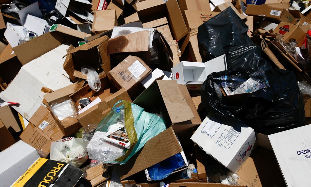 Τα σκουπίδια «πνίγουν» την Κέρκυρα – Τουρίστες απειλούν με ακυρώσεις