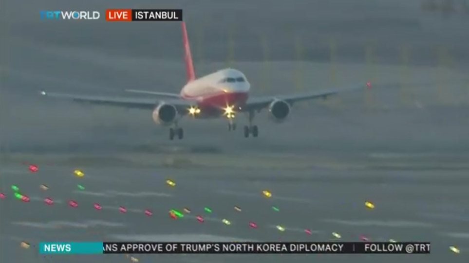 Ο Ρ.Τ Ερντογάν εγκαινίασε το νέο αεροδρόμιο της Κωννσταντινούπολης με προσγείωση (φωτο, βιντεο)