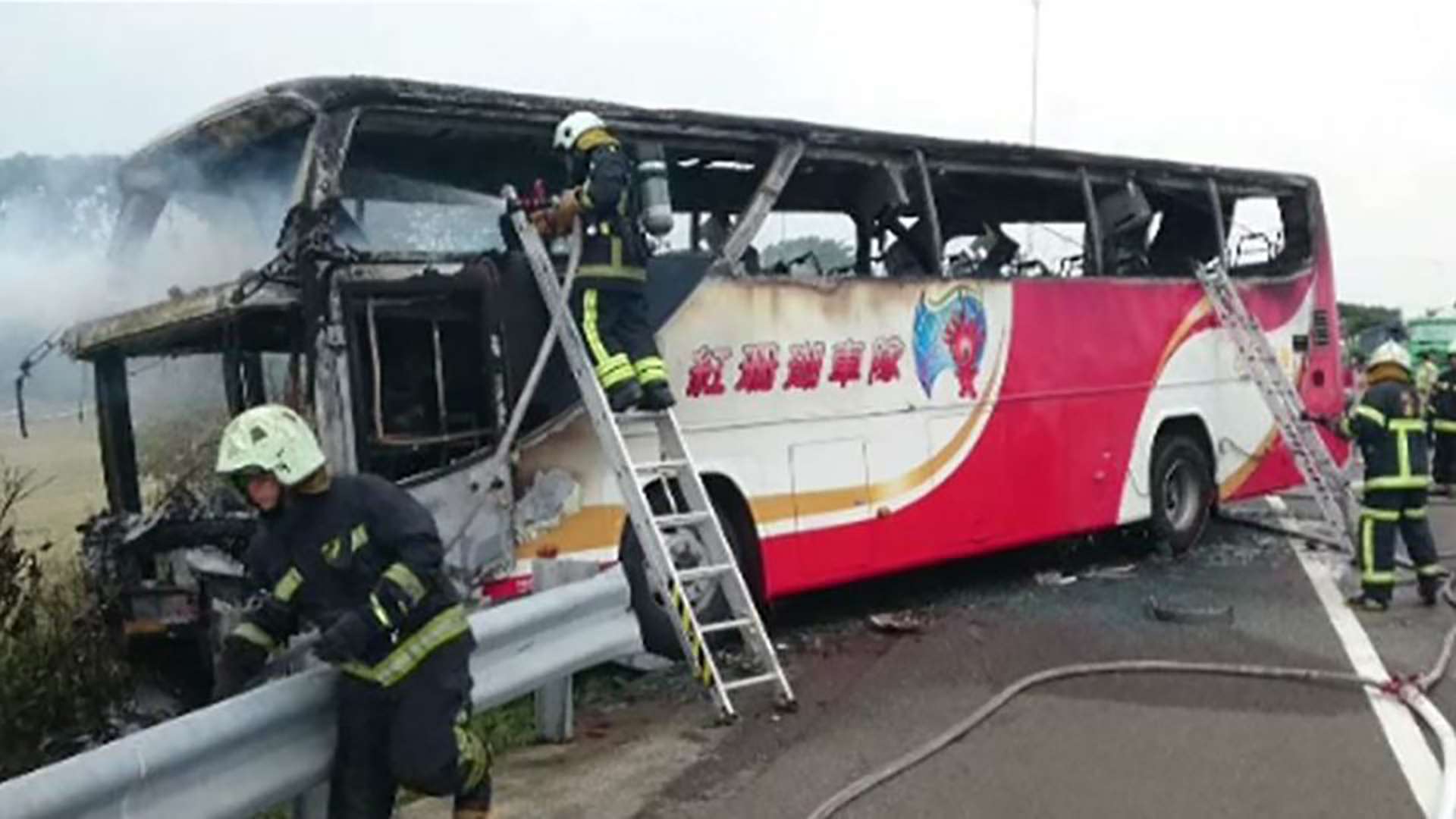 Κίνα: Τρομακτική έκρηξη σε λεωφορείο με 15 τραυματίες – Από τα παράθυρα έβγαινε ο κόσμος! (βίντεο)
