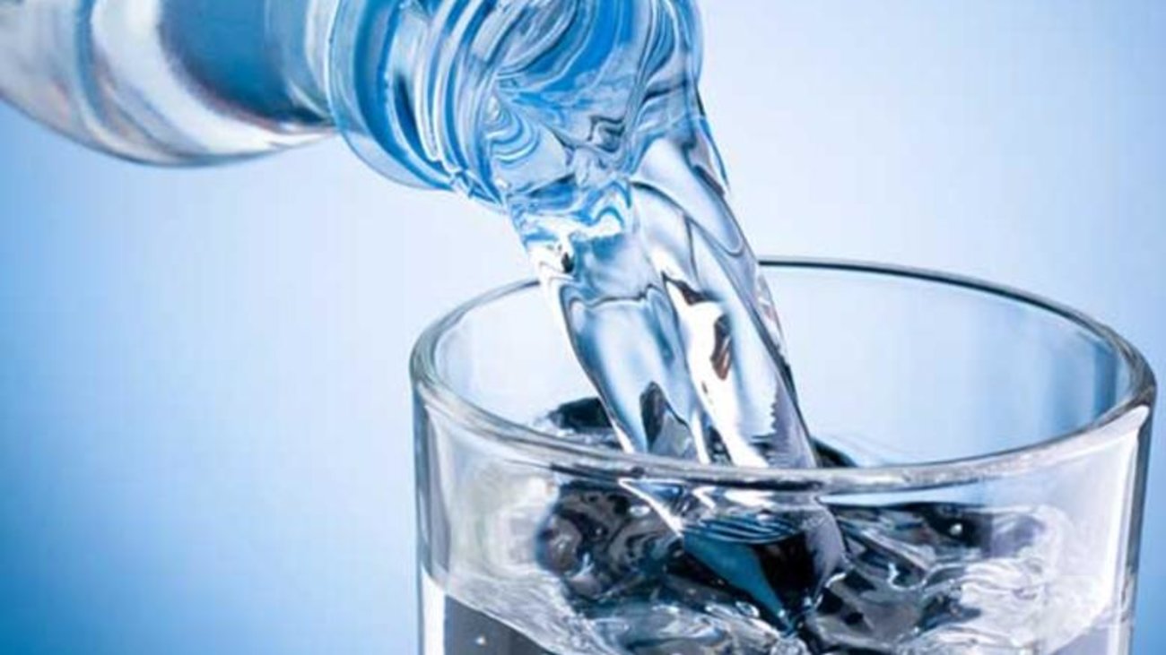 Σέρρες: Πάνω από 11 τόνοι εμφιαλωμένου νερού κατασχέθηκαν από εργαστήριο λόγω ακαταλληλότητας