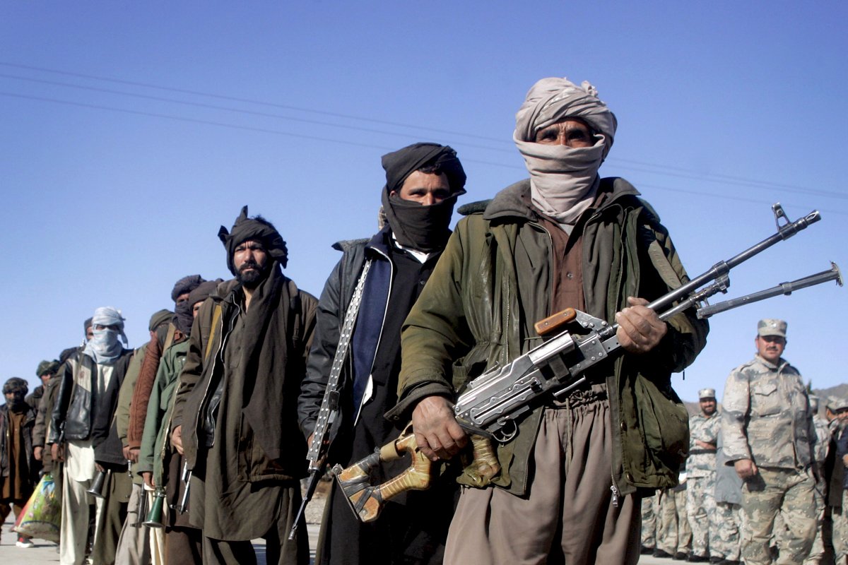 Ατελείωτο το «λουτρό» αίματος στο Αφγανιστάν: Οι Ταλιμπάν σκότωσαν 16 αστυνομικούς και απήγαγαν εργαζομένους