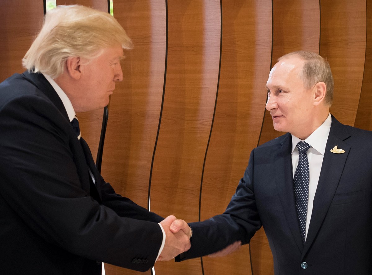 Επίκειται συνάντηση Β. Πούτιν-Ντ. Τραμπ – Πιθανό το σενάριο της άρσης των αμερικανικών κυρώσεων εις βάρος της Ρωσίας