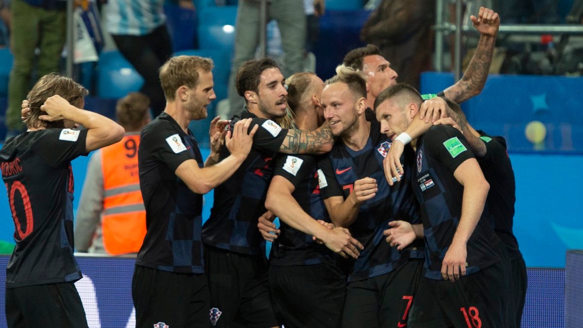 Σε κατάσταση αμόκ οι Αργεντινοί οπαδοί: Χτύπησαν άγρια Κροάτες μετά το τέλος του αγώνα! (βίντεο)