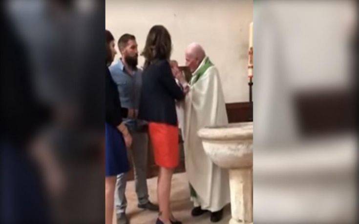 Επισκοπή στο Παρίσι έθεσε σε διαθεσιμότητα τον ιερέα που χαστούκισε βρέφος σε βάπτιση