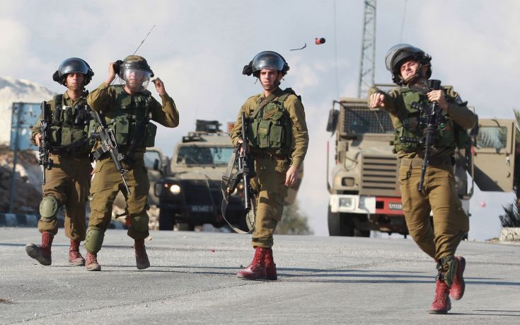 Τρεις Ισραηλινοί στρατιώτες τραυματίστηκαν στη Δυτική Όχθη – Τους χτύπησε Παλαιστίνιος με αυτοκίνητο
