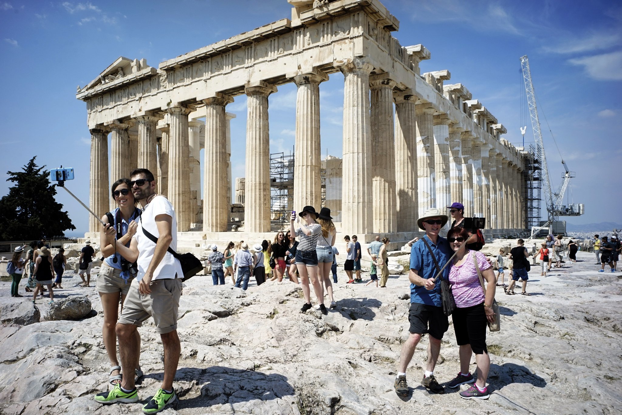Βίντεο: Τα «ΠΡΕΠΕΙ» και τα «ΜΗΝ» για τους τουρίστες που επισκέπτονται την Ελλάδα