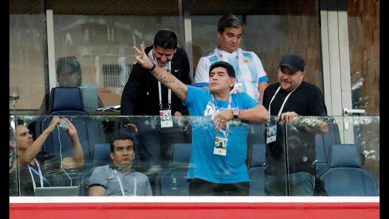 Κάθεστε καλά; Τόσα βγάζει καθημερινά ο Maradona στο Μουντιάλ