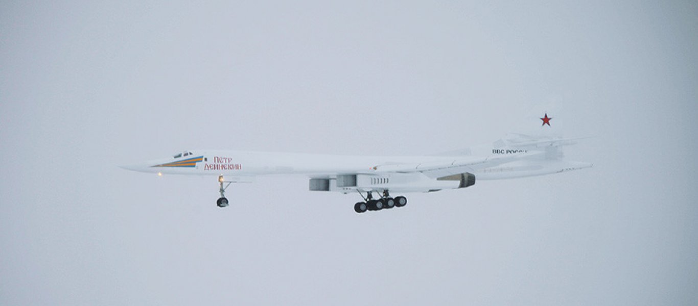Εντυπωσιακό βίντεο: Χαμηλή πτήση Tu-160 Blackjack στους χιονισμένους ουρανούς της Ρωσίας