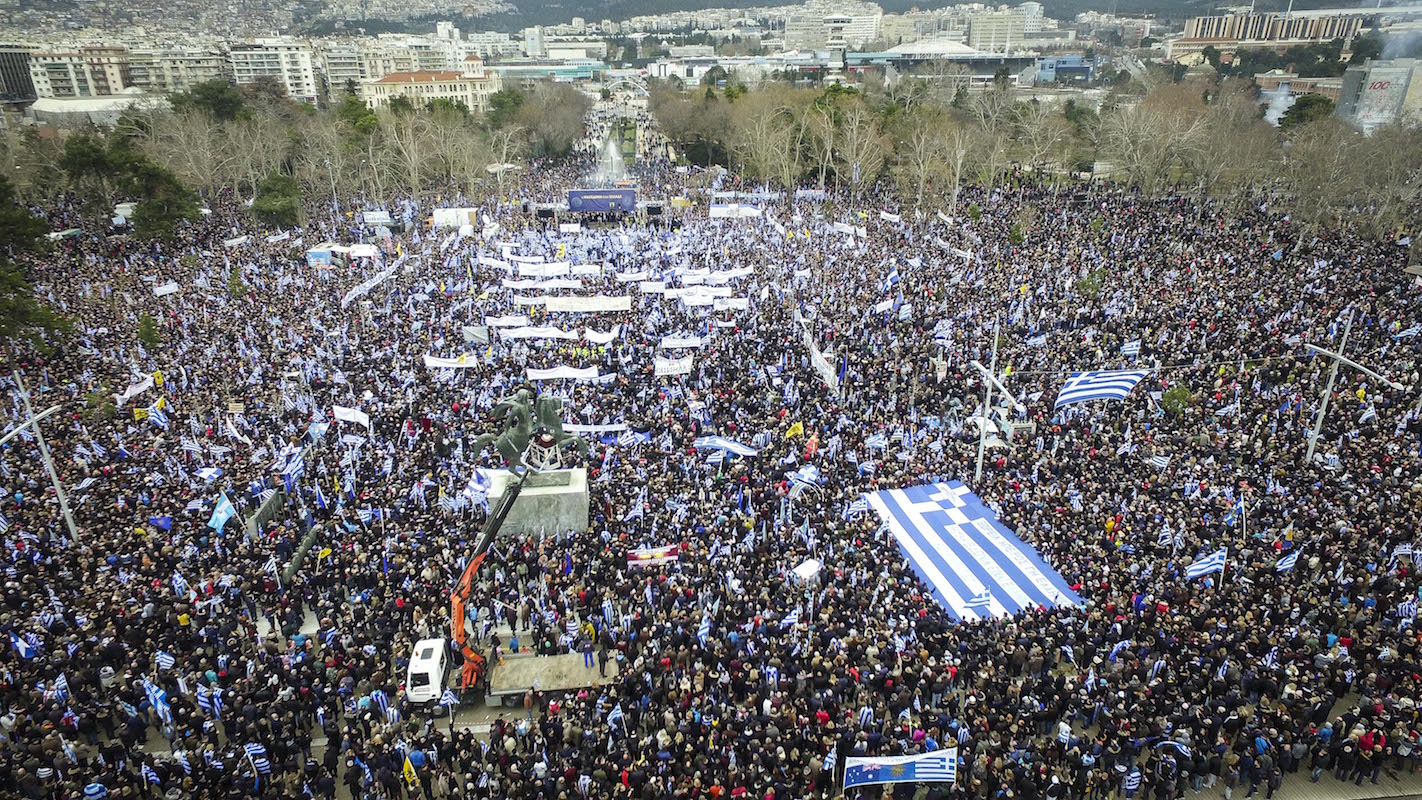 Εποχές «ΟΠΛΑ»: Συλλήψεις και διώξεις προανήγγειλε ο ΣΥΡΙΖΑ για όσους αντιδρούν σε εκχώρηση Μακεδονίας κ.λ.π