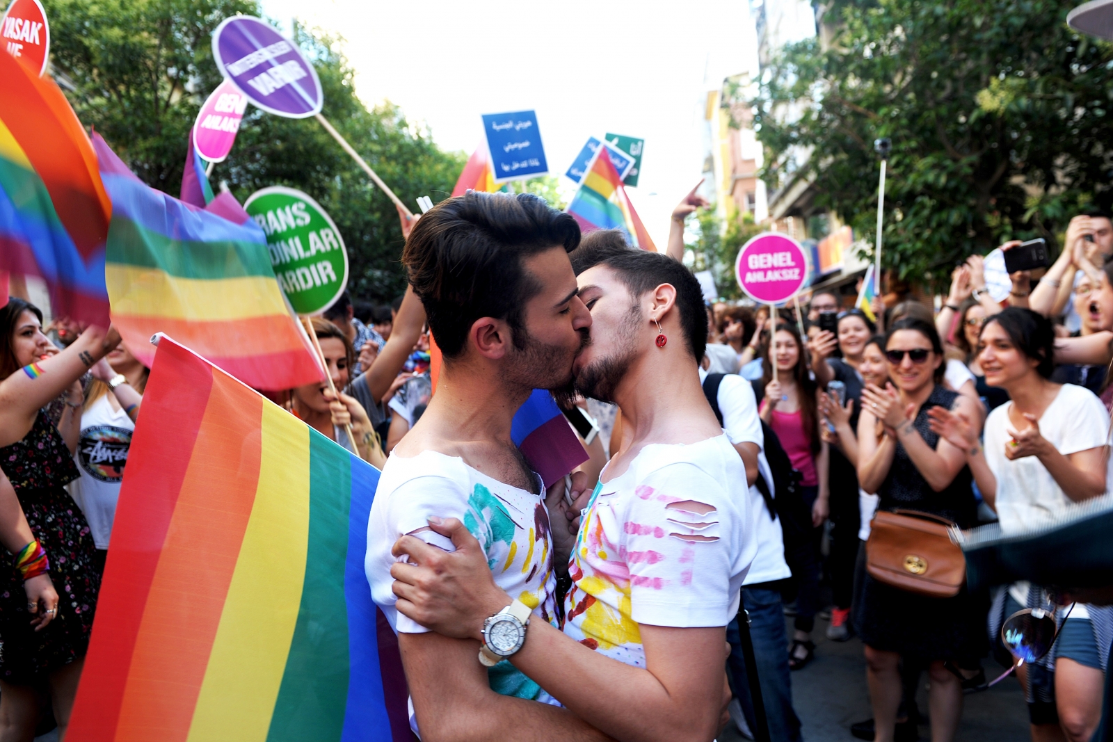 Τουρκία : Το Gay Pride έγινε κανονικά στη Κωνσταντινούπολη παρά τις απαγορεύσεις