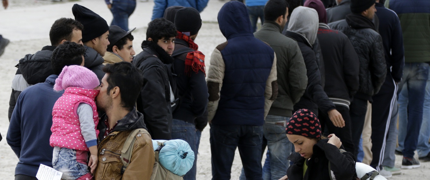 Σκανδάλο στη σίτιση των παράνομων μεταναστών στην Λέσβο
