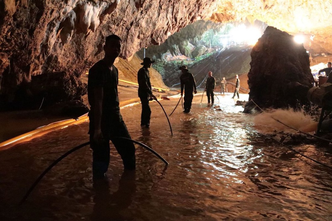 Πόσο επικίνδυνη ήταν η επιχείρηση στο σπήλαιο της Ταϊλάνδης: Τι είπε δύτης του αμερικανικού Ναυτικού