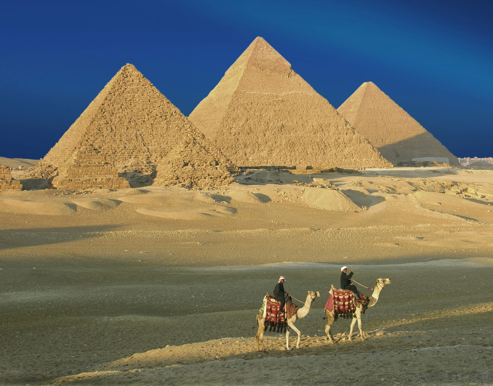 Πυραμίδα: Μια ελληνική λέξη με μυστηριώδη σημασία