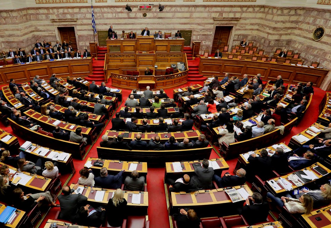 Ti λένε οι βουλευτές της Β’Αθηνών και της Περιφέρειας Αττικής για την κατάτμηση των περιφερειών τους