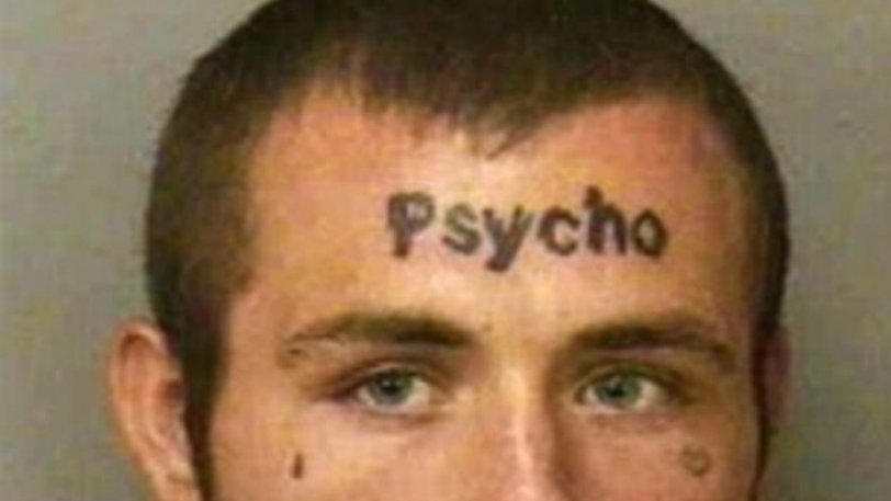 Ανατριχιαστικά τατουάζ που έχουν στο πρόσωπό τους εγκληματίες! (φωτό)