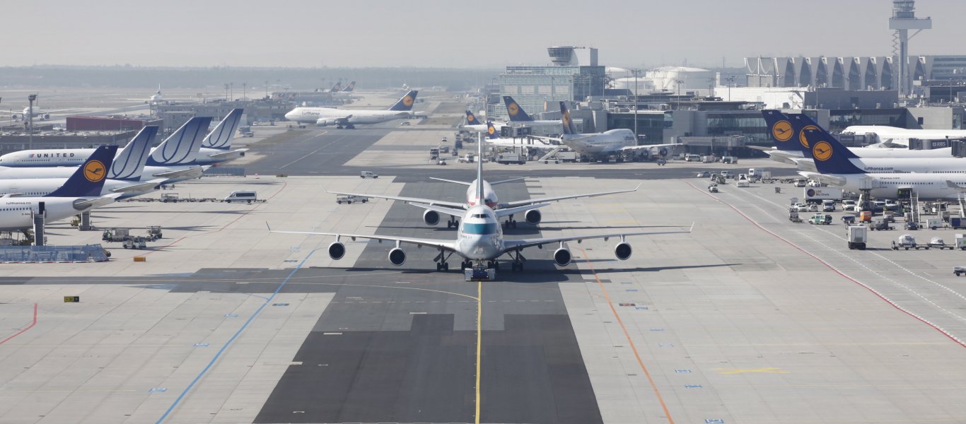 Προθεσμία 2 μηνών δίνει η ΕΕ στην Ελλάδα για την εφαρμογή των κανόνων για τα δεδομένα επιβατών αεροπορικών εταιριών