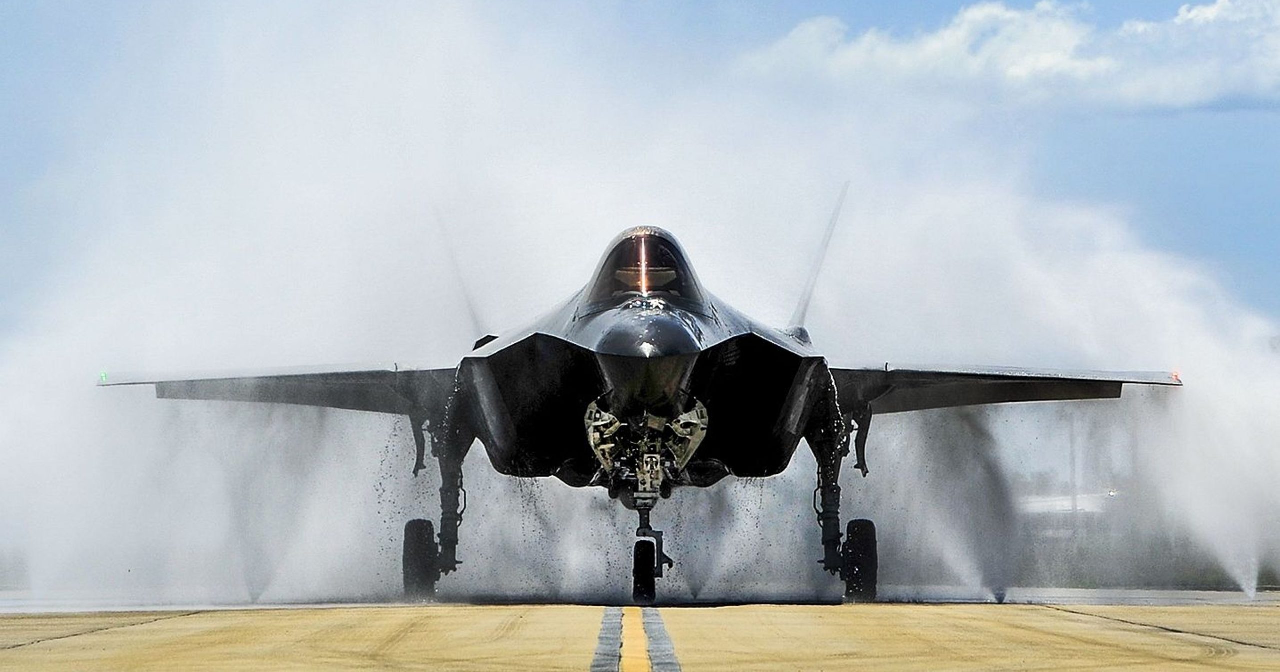Jim Mattis προς Κογκρέσο: «Ακύρωση της παράδοσης των F-35 στην Τουρκία θα τίναζε το πρόγραμμα στον αέρα»!