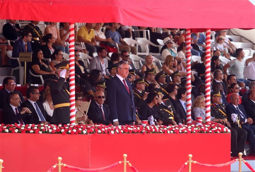 Κύπρος: Η προκλητική τουρκική παρέλαση στα κατεχόμενα (εικόνες+βίντεο)