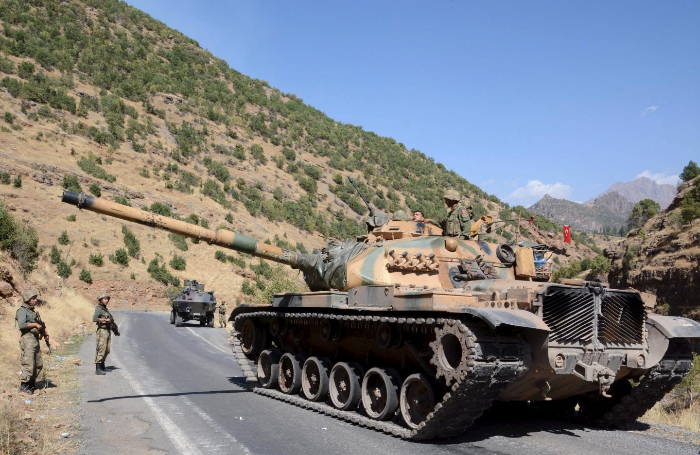 Βίντεο: Κούρδοι αντάρτες τρέπουν σε φυγή Τούρκους στρατιώτες σε επίθεση εναντίον οχυρής θέσης